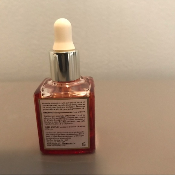 Sunday Riley C.E.O. Glow Vitamin C + Turmeric Face Oil - Gold - Picture 2 of 2